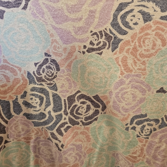 Bundle Of 2 Lularoe Shirts, Medium - Picture 6 of 8